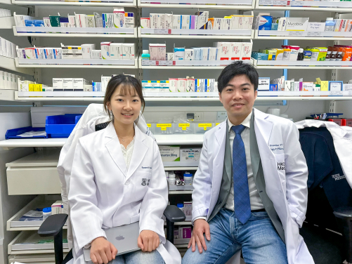 The HKUMed research team, led by Professor Francisco Lai Tsz-tsun (right), uses Hong Kong big data to identify rare side effects from antipsychotic medications through cross-disciplinary collaboration.
